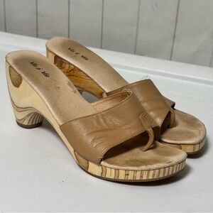 Vis A Vie Y2K Neutral Tan Wooden Sandals Leather Thong Slip Ons Summer Boho 6.5